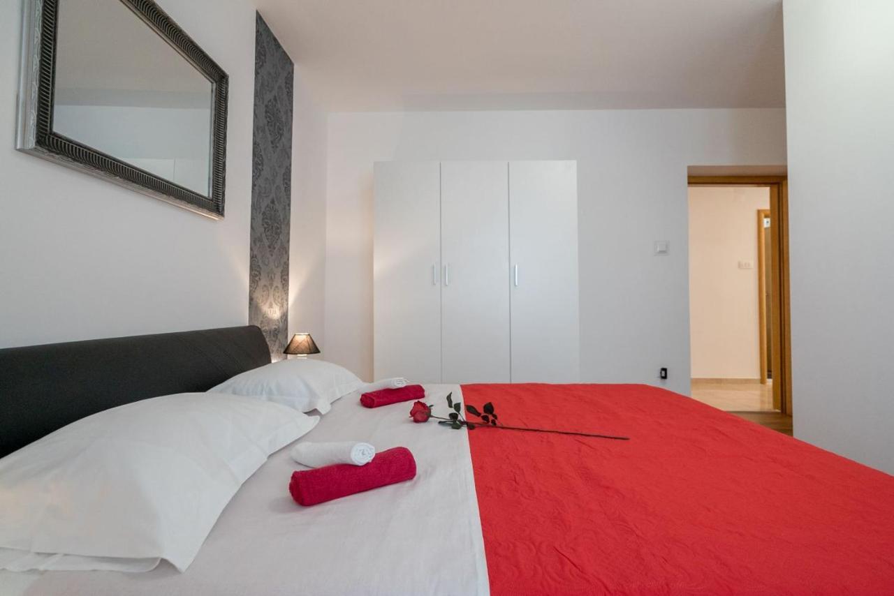 Apartment Anteo Free Parking Split Exteriör bild